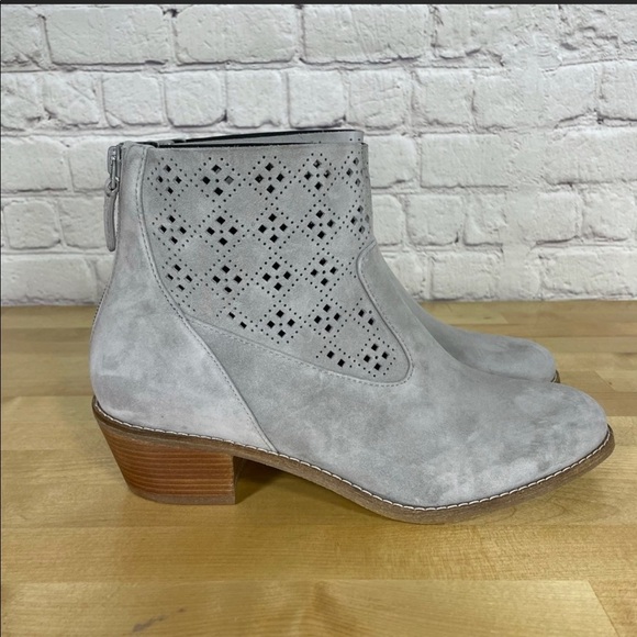 Cole Haan Grey Suede Jayne Lasercut Ankle Booties NWT - Picture 7 of 8